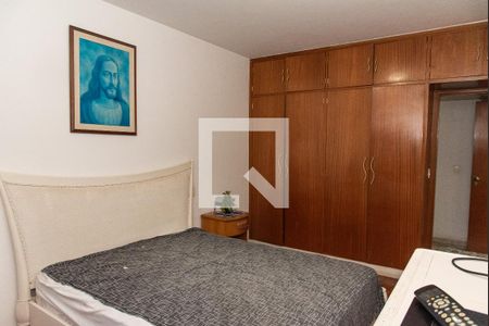 Casa à venda com 440m², 5 quartos e 2 vagasQuarto 1