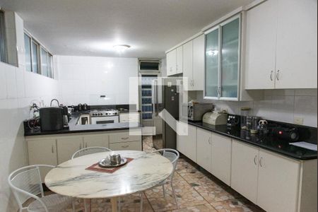 Casa à venda com 440m², 5 quartos e 2 vagasCozinha