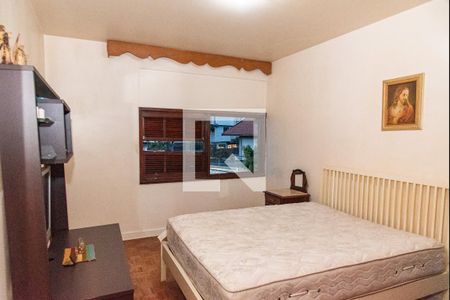 Casa à venda com 440m², 5 quartos e 2 vagasSuíte 2