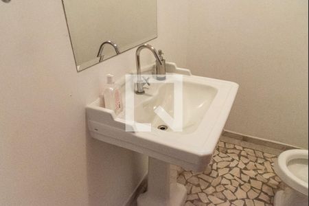 Casa à venda com 440m², 5 quartos e 2 vagasLavabo