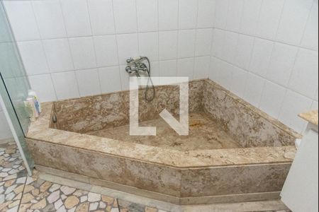 Casa à venda com 440m², 5 quartos e 2 vagasBanheiro