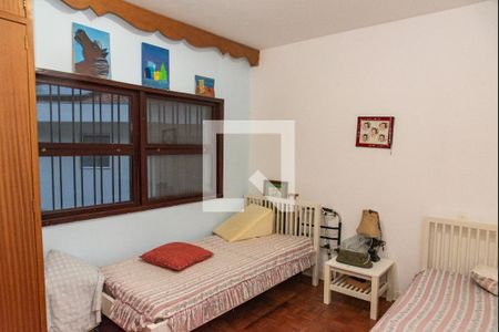 Casa à venda com 440m², 5 quartos e 2 vagasQuarto 3