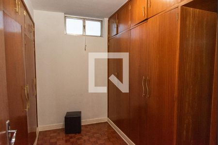 Casa à venda com 440m², 5 quartos e 2 vagasCloset da suíte 1