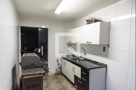Casa à venda com 440m², 5 quartos e 2 vagasCozinha da piscina
