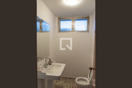 Casa à venda com 440m², 5 quartos e 2 vagasLavabo