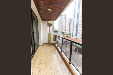 Apartamento à venda com 167m², 3 quartos e 2 vagasVaranda