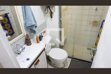 Apartamento à venda com 71m², 2 quartos e 1 vagaBanheiro Social