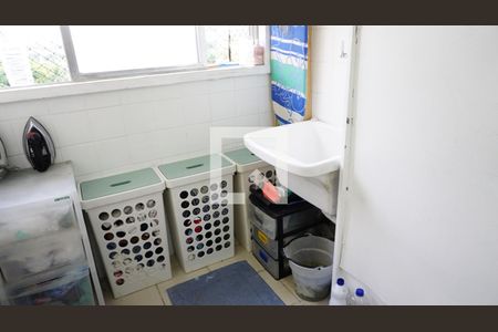 Apartamento à venda com 71m², 2 quartos e 1 vagaArea de Serviço