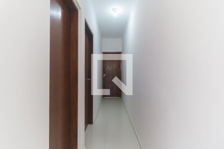 Corredor de casa para alugar com 2 quartos, 150m² em Jardim Santos Dumont Iii, Mogi das Cruzes