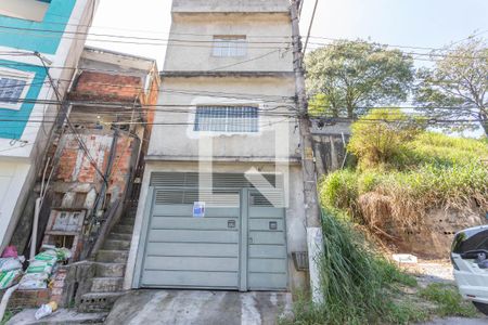 Fachada  de casa para alugar com 2 quartos, 115m² em Centro, Diadema