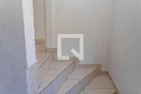 Escada  de casa para alugar com 2 quartos, 115m² em Centro, Diadema