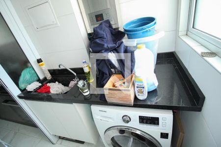 Apartamento à venda com 60m², 3 quartos e 1 vagaÁrea de serviço 