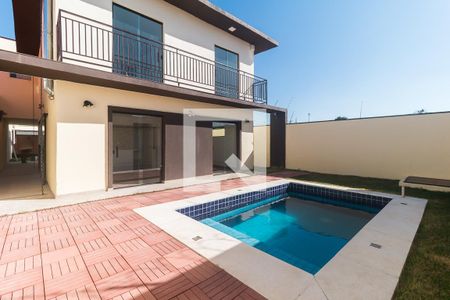 Casa para alugar com 300m², 3 quartos e 5 vagasPiscina/Quintal dos Fundos