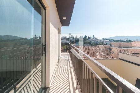 Casa para alugar com 300m², 3 quartos e 5 vagasSacada dos Quartos 1 e 2