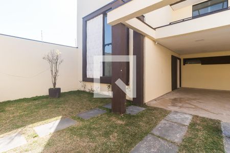 Casa para alugar com 300m², 3 quartos e 5 vagasGaragem