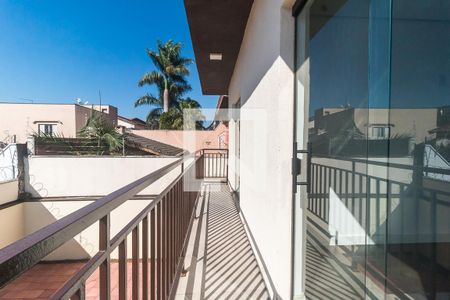 Casa para alugar com 300m², 3 quartos e 5 vagasSacada dos Quartos 1 e 2