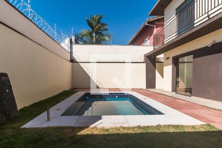 Casa para alugar com 300m², 3 quartos e 5 vagasPiscina/Quintal dos Fundos