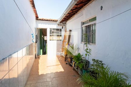 Casa à venda com 244m², 3 quartos e 2 vagas Casa à venda com 244m², 3 quartos e 2 vagasCasa 2 - Entrada
