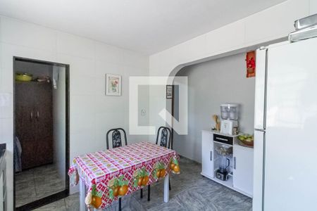 Casa à venda com 244m², 3 quartos e 2 vagas Casa à venda com 244m², 3 quartos e 2 vagasCasa 1 - Cozinha