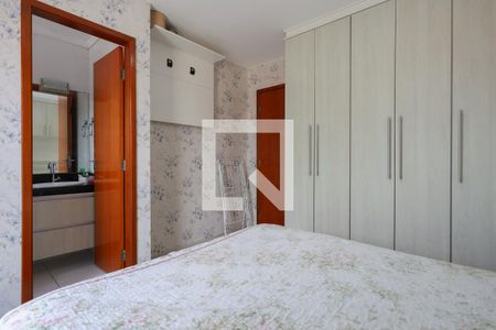 Suíte 1 de casa de condomínio para alugar com 2 quartos, 85m² em Chora Menino, São Paulo