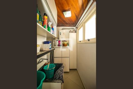 Apartamento à venda com 120m², 2 quartos e 1 vagaÁrea de Serviço