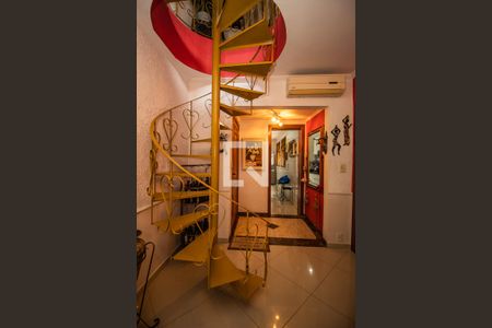 Sala de apartamento à venda com 2 quartos, 120m² em Menino Deus, Porto Alegre