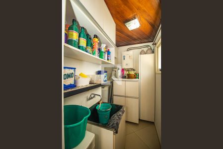 Apartamento à venda com 120m², 2 quartos e 1 vagaÁrea de Serviço