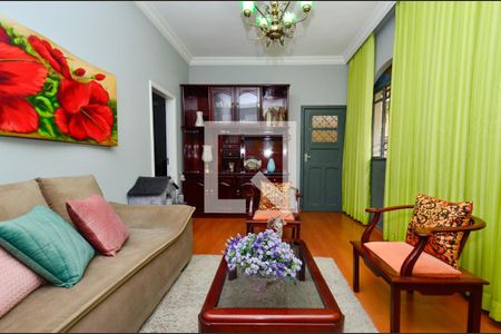 Sala de casa à venda com 3 quartos, 298m² em Sagrada Família, Belo Horizonte