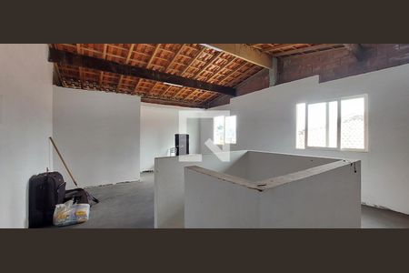 Casa à venda com 370m², 3 quartos e 3 vagasSótão