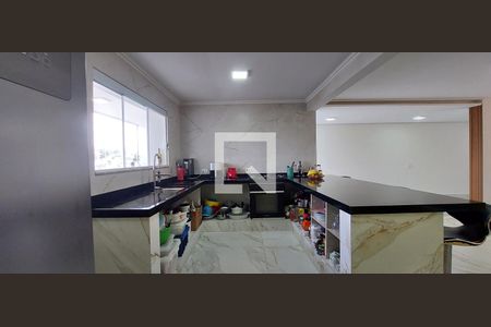 Casa à venda com 370m², 3 quartos e 3 vagasCozinha
