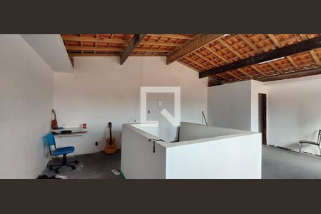 Casa à venda com 370m², 3 quartos e 3 vagasSótão