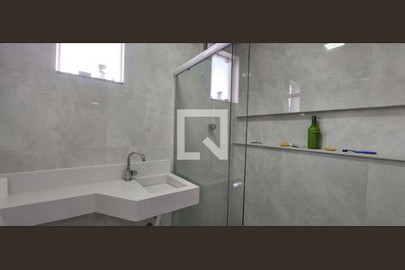 Casa à venda com 370m², 3 quartos e 3 vagasBanheiro Quarto 3 suíte