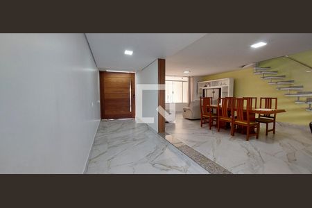 Casa à venda com 370m², 3 quartos e 3 vagasHall de entrada