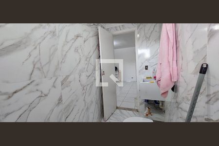 Casa à venda com 370m², 3 quartos e 3 vagasCasa 02 - Banheiro