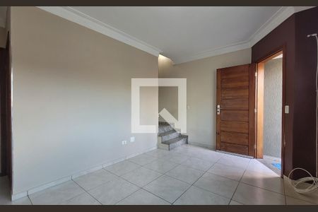 Sala de casa para alugar com 2 quartos, 99m² em Vila Pires, Santo André