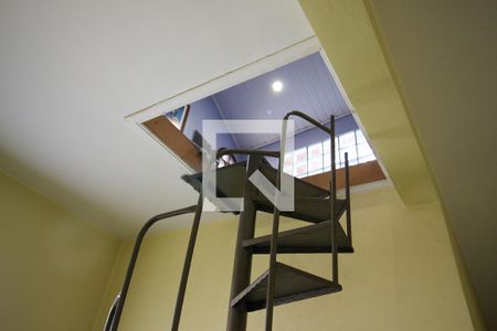 Casa à venda com 450m², 3 quartos e 6 vagasEntrada Sotão