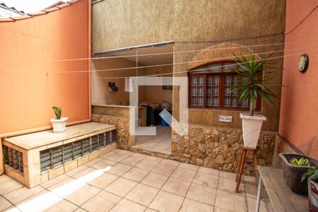 Casa à venda com 450m², 3 quartos e 6 vagasÁrea de Serviço / Quintal