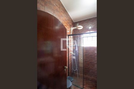 Casa à venda com 450m², 3 quartos e 6 vagasBanheiro 2