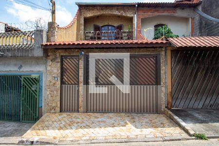 Casa à venda com 450m², 3 quartos e 6 vagasFachada