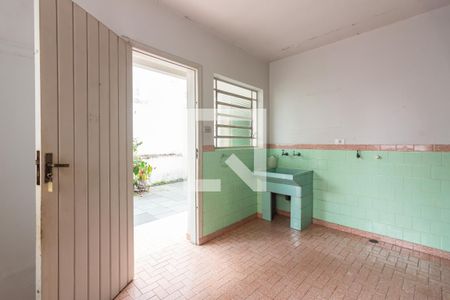 Casa para alugar com 218m², 3 quartos e 3 vagas Casa para alugar com 218m², 3 quartos e 3 vagasEdícula