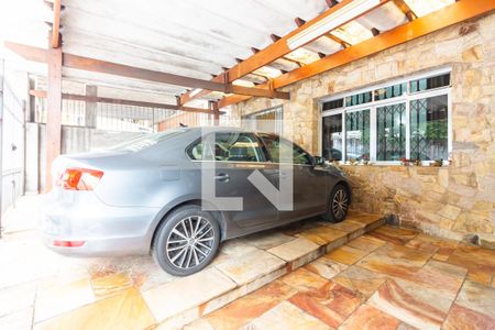 Casa para alugar com 218m², 3 quartos e 3 vagas Casa para alugar com 218m², 3 quartos e 3 vagasGaragem