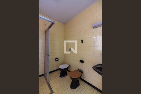 Casa para alugar com 218m², 3 quartos e 3 vagas Casa para alugar com 218m², 3 quartos e 3 vagasBanheiro 2