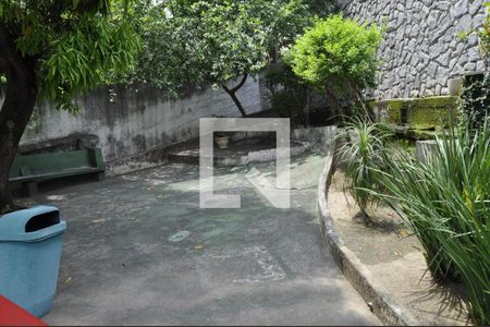 Apartamento à venda com 76m², 2 quartos e 1 vagaÁrea comum