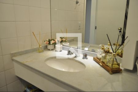 Apartamento à venda com 76m², 2 quartos e 1 vagaBanheiro