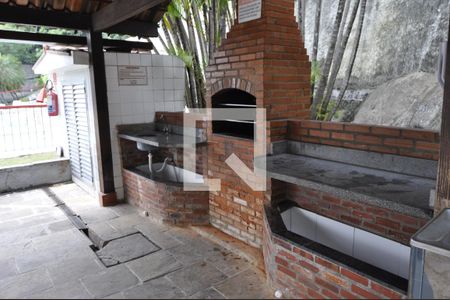 Apartamento à venda com 76m², 2 quartos e 1 vagaÁrea comum