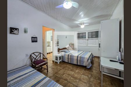 Sala de casa para alugar com 1 quarto, 50m² em Vila Alzira, Guarujá