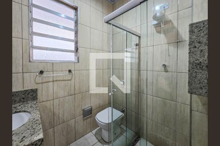 Banheiro Social de casa para alugar com 1 quarto, 50m² em Vila Alzira, Guarujá