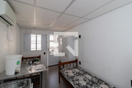 Sala/Cozinha/Quarto de casa de condomínio para alugar com 1 quarto, 14m² em São Luís, Canoas