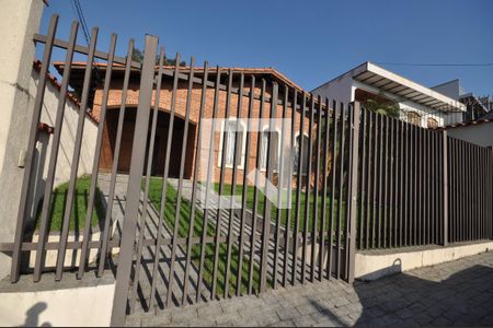 Casa à venda com 648m², 3 quartos e 4 vagasFachada