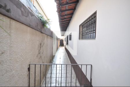 Casa à venda com 648m², 3 quartos e 4 vagasQuintal